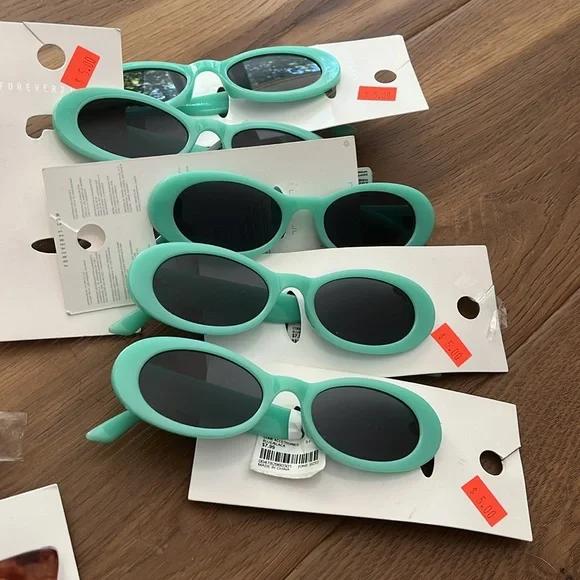 Lot of Forever 21 sunglasses